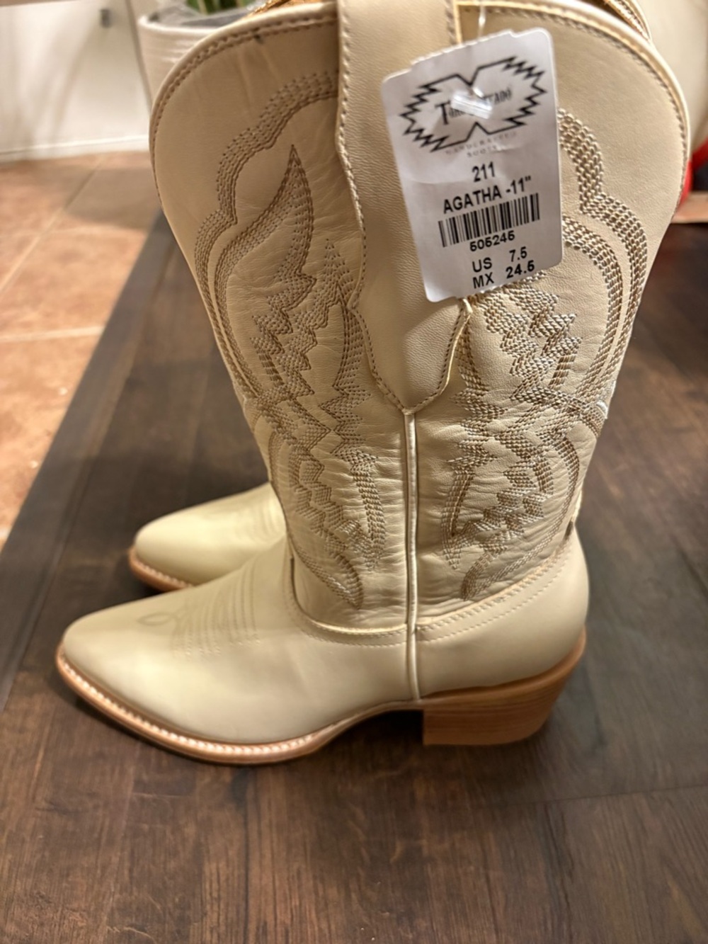Agatha Cream Western Cowboy Boots